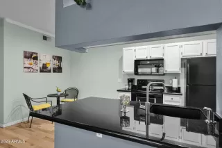 Photo #3: 6796379 Listing