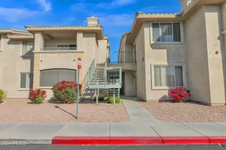 Photo #5: 6796379 Listing