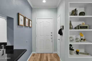 Photo #6: 6796379 Listing