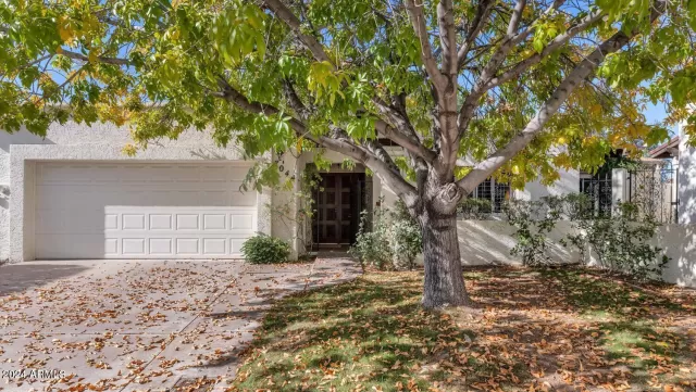 MLS: 6796653 Condo For Sale