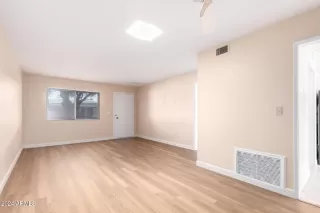 Photo #4: 6796750 Listing