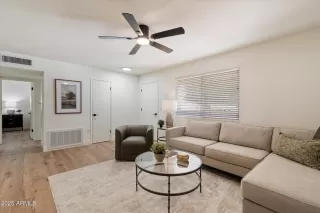 Photo #4: 6796843 Listing