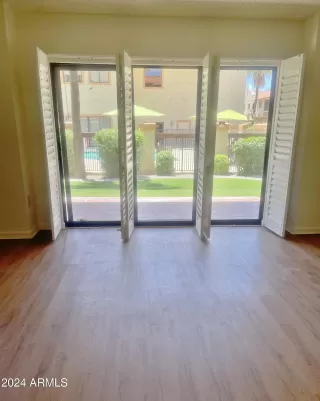 Photo #2: 6796892 Listing