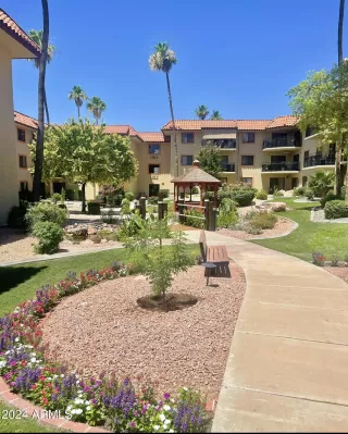 Photo #4: 6796892 Listing