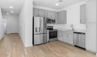 Photo #4: 6797031 Listing