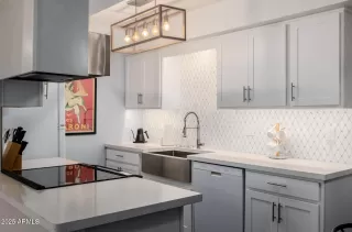 Photo #3: 6797042 Listing 