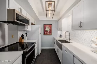 Photo #4: 6797042 Listing 