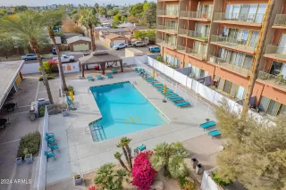 Photo #3: 6797108 Listing