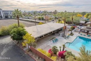 Photo #4: 6797108 Listing