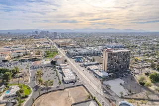 Photo #5: 6797108 Listing