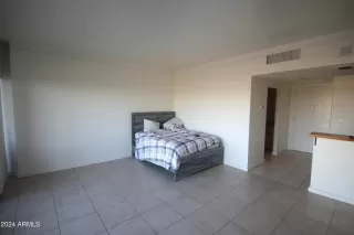 Photo #6: 6797108 Listing