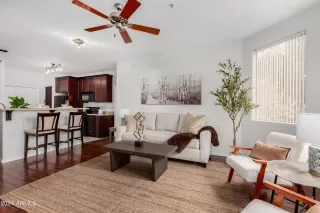 Photo #4: 6797121 Listing 