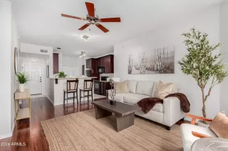 Photo #5: 6797121 Listing 