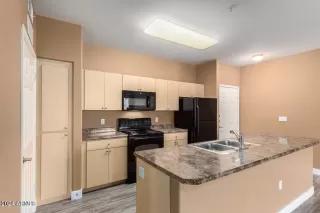Photo #2: 6797390 Listing 