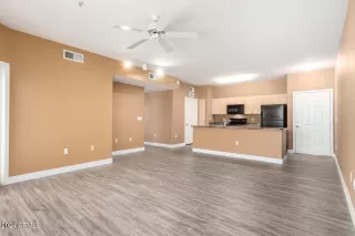 Photo #4: 6797390 Listing 