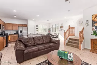 Photo #3: 6797592 Listing