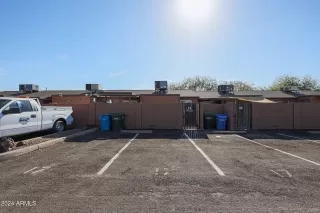 Photo #3: 6797669 Listing