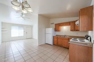 Photo #4: 6797669 Listing