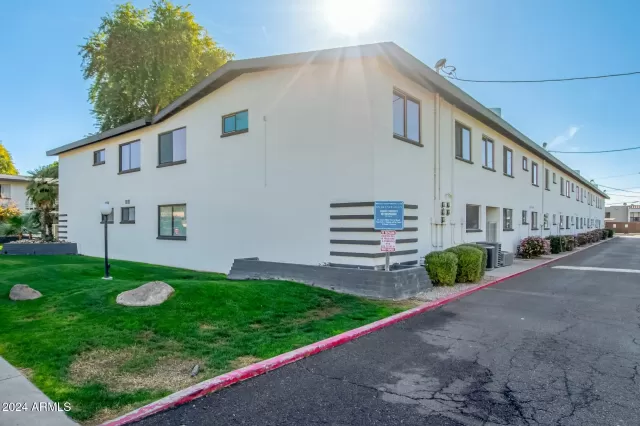 MLS: 6797715 Condo For Sale