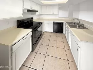 Photo #6: 6797813 Listing