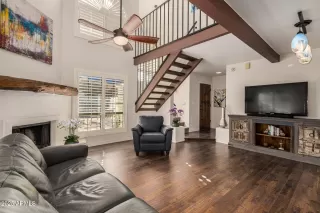 Photo #4: 6798067 Listing