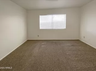 Photo #4: 6798379 Listing