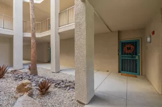 Photo #3: 6798417 Listing