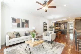 Photo #2: 6798515 Listing