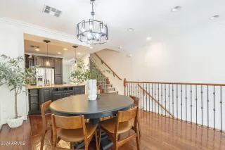 Photo #3: 6798515 Listing