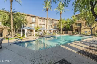 Photo #6: 6798515 Listing