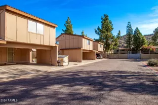 Photo #5: 6798706 Listing