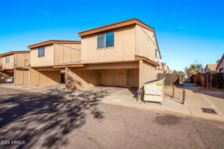 Photo #6: 6798706 Listing