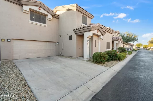MLS: 6798927 Condo For Sale