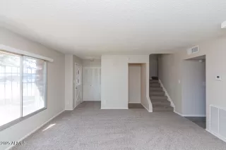 Photo #2: 6798952 Listing