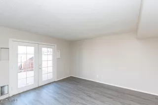 Photo #5: 6798952 Listing