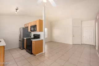 Photo #2: 6798985 Listing