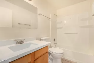 Photo #6: 6798985 Listing