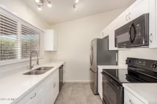 Photo #3: 6798987 Listing 