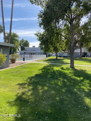 Photo #6: 6799010 Listing 