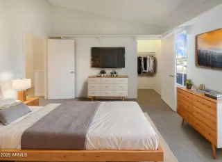 Photo #3: 6799202 Listing 