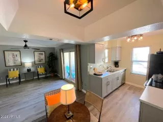 Photo #2: 6799559 Listing 