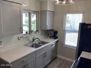 Photo #5: 6799559 Listing 