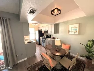 Photo #6: 6799559 Listing 