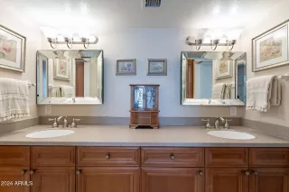 Photo #4: 6799675 Listing