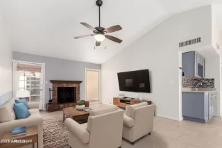 Photo #6: 6799707 Listing