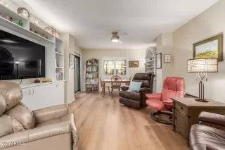 Photo #1: 6799889 Listing