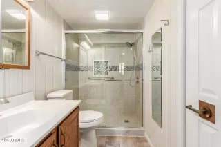 Photo #3: 6799889 Listing