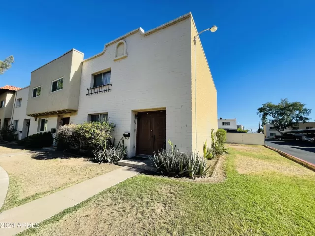 MLS: 6800026 Condo For Sale