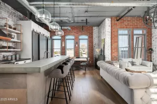 Photo #2: 6800093 Listing