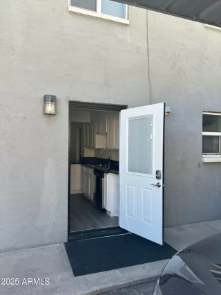 Photo #2: 6800197 Listing